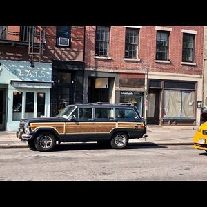 Meet your Posher, Jaq